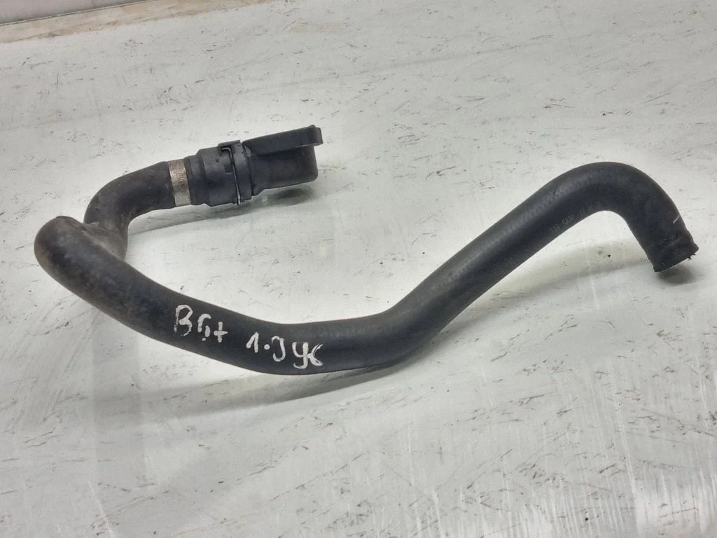 Engine coolant pipe/hose – Volkswagen Passat B5.5 (2001-2005)