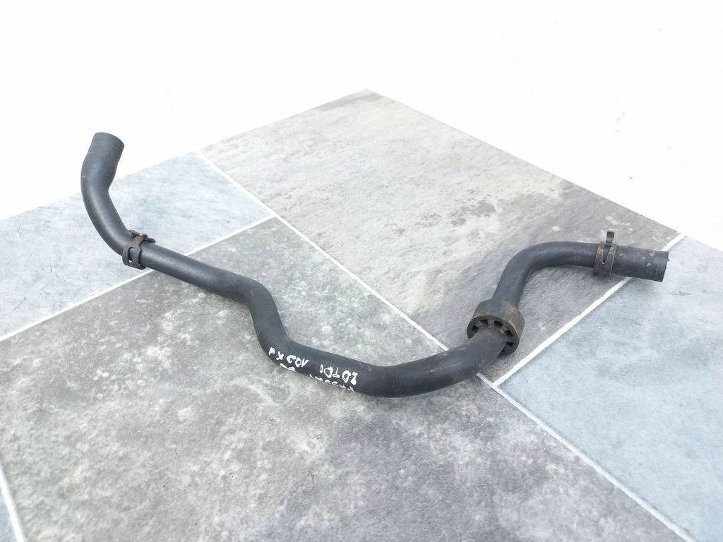 Engine coolant pipe/hose 114436T1