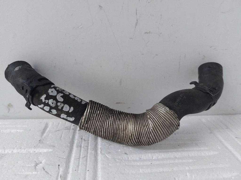 Engine coolant pipe/hose 3CO21157