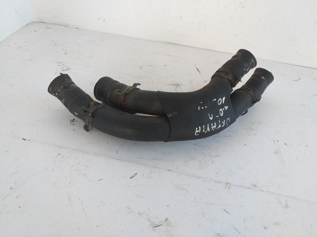 Motora dzesēšanas caurule (-es)/šļūtene (-es) 1K01210086A
