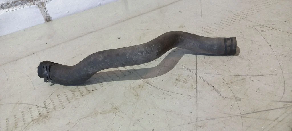 Engine coolant pipe/hose 1K0122157CR