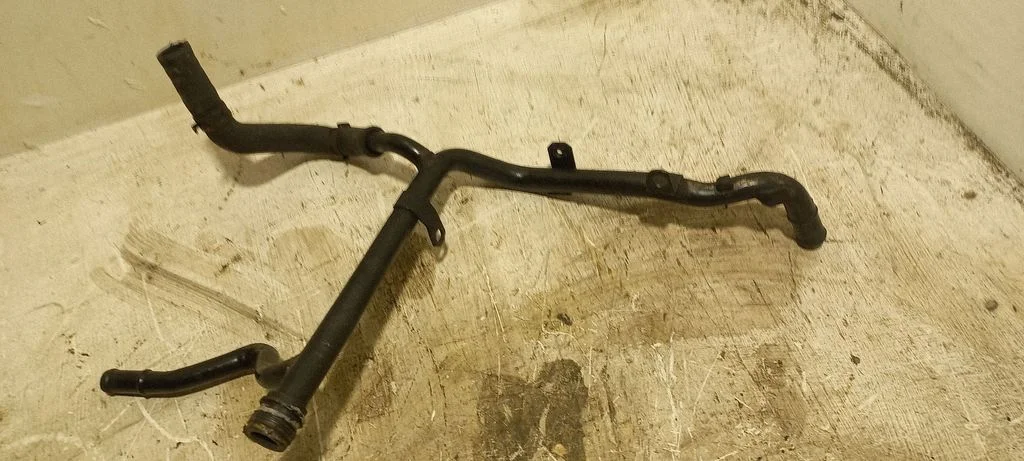 Engine coolant pipe/hose 03G121065H
