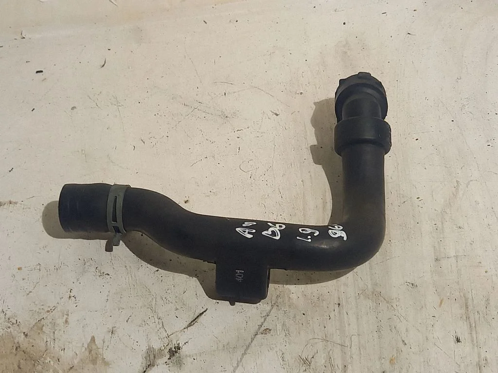 Engine coolant pipe/hose 8E0121101C