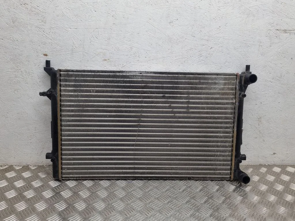 Coolant radiator