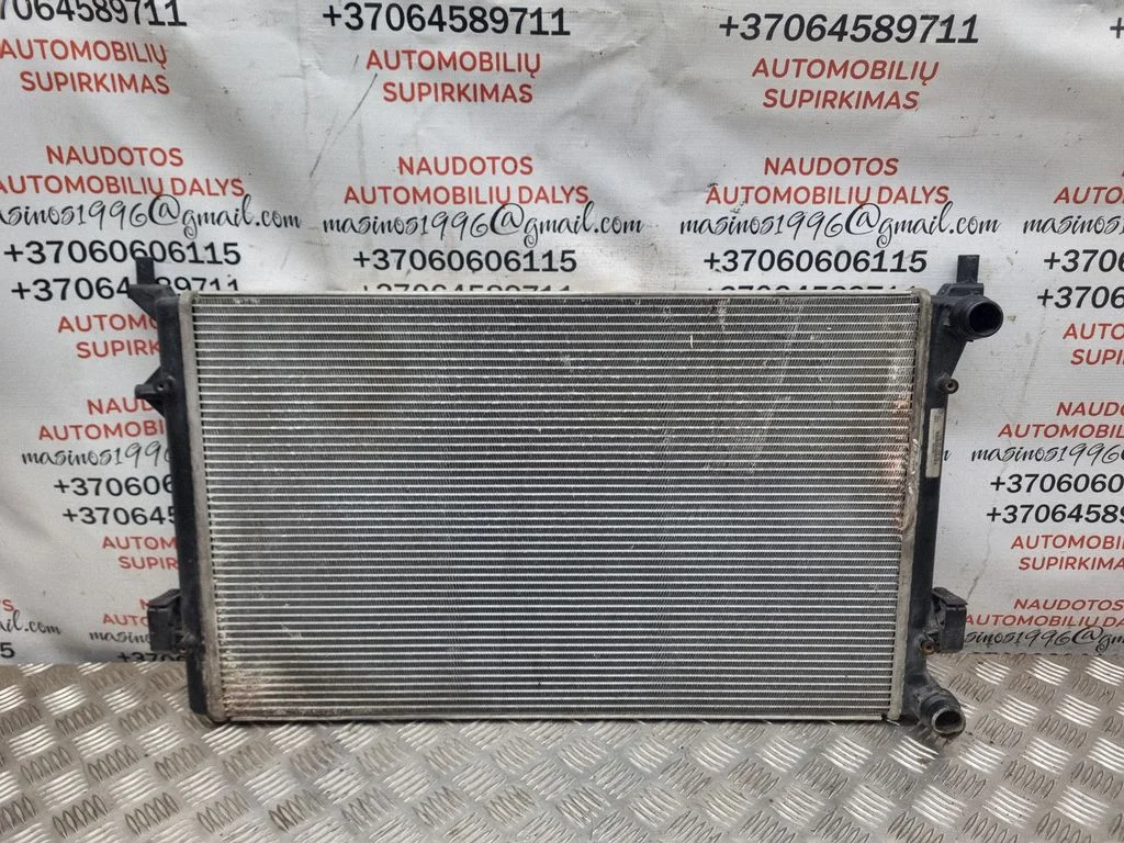 Jahutusvedeliku radiaator 1K0121253AC