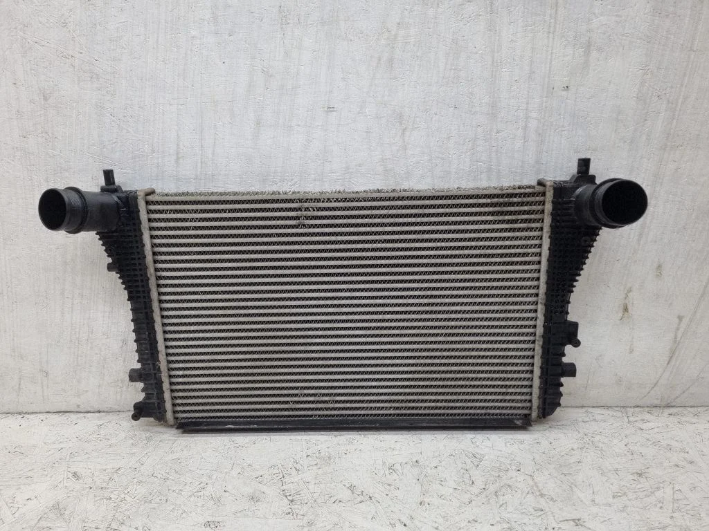 Vahejahuti radiaator D0552427827