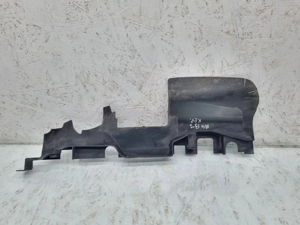 Intercooler air guide/duct channel 8E0121283AC