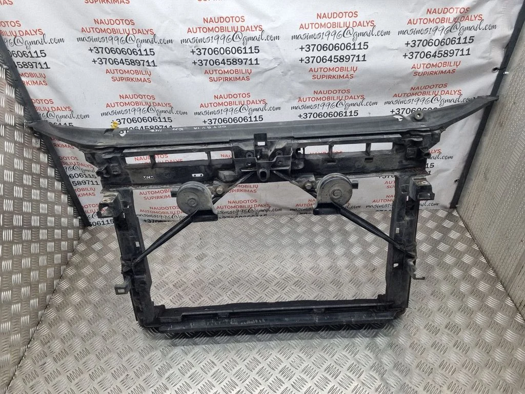 Radiaatori tugipaneel