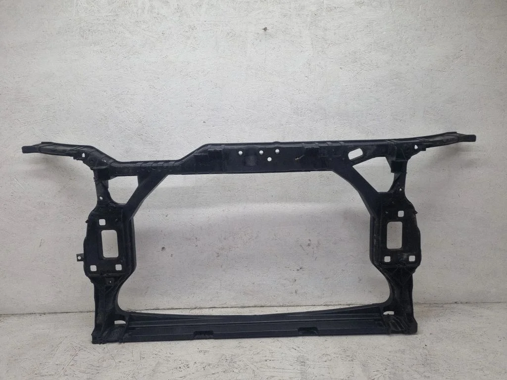 Pas przedni 8K0805594G