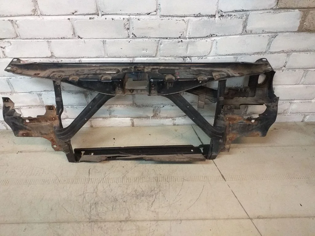 Radiator support slam panel – centre