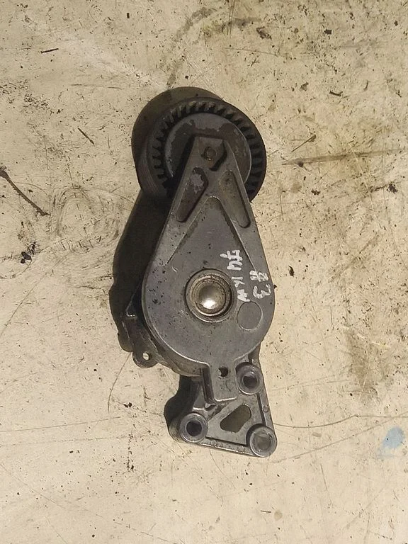 Generator/alternator belt tensioner – Audi A3 S3 8L (1996-2003)