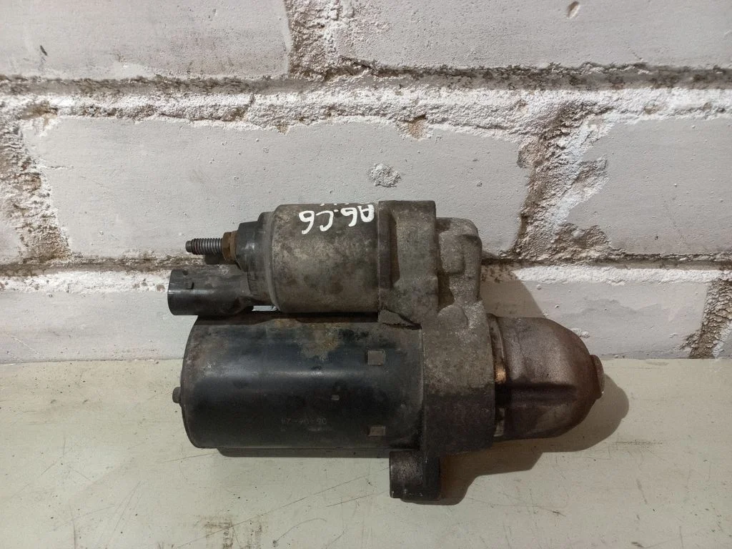 Starter motor 005831420