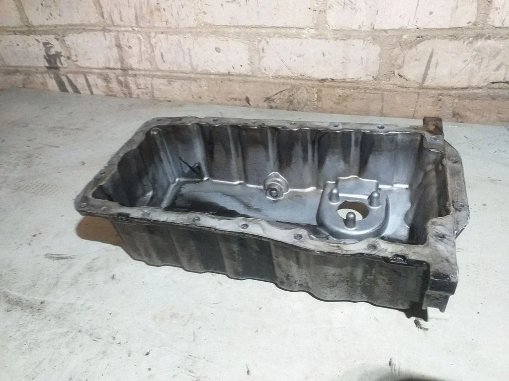 Oil sump – Volkswagen Touran I (2003-2010)