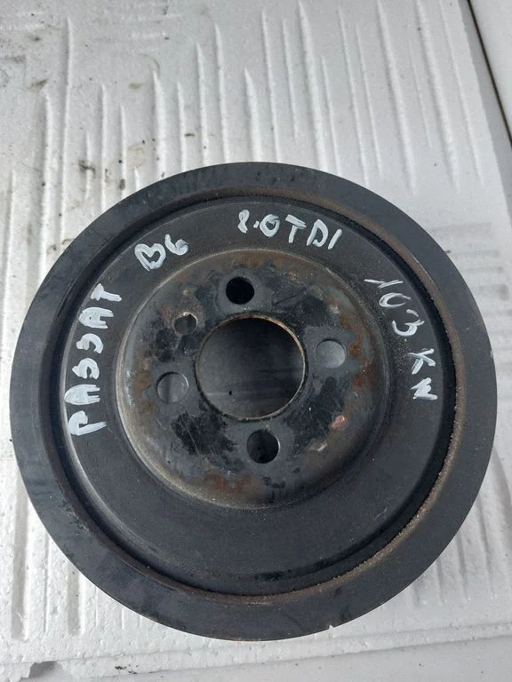 Crankshaft pulley – Volkswagen Passat CC (2008-2016)