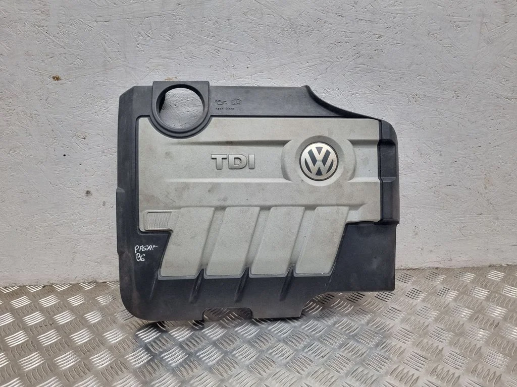 Engine cover (trim) – Volkswagen Passat CC (2008-2016)