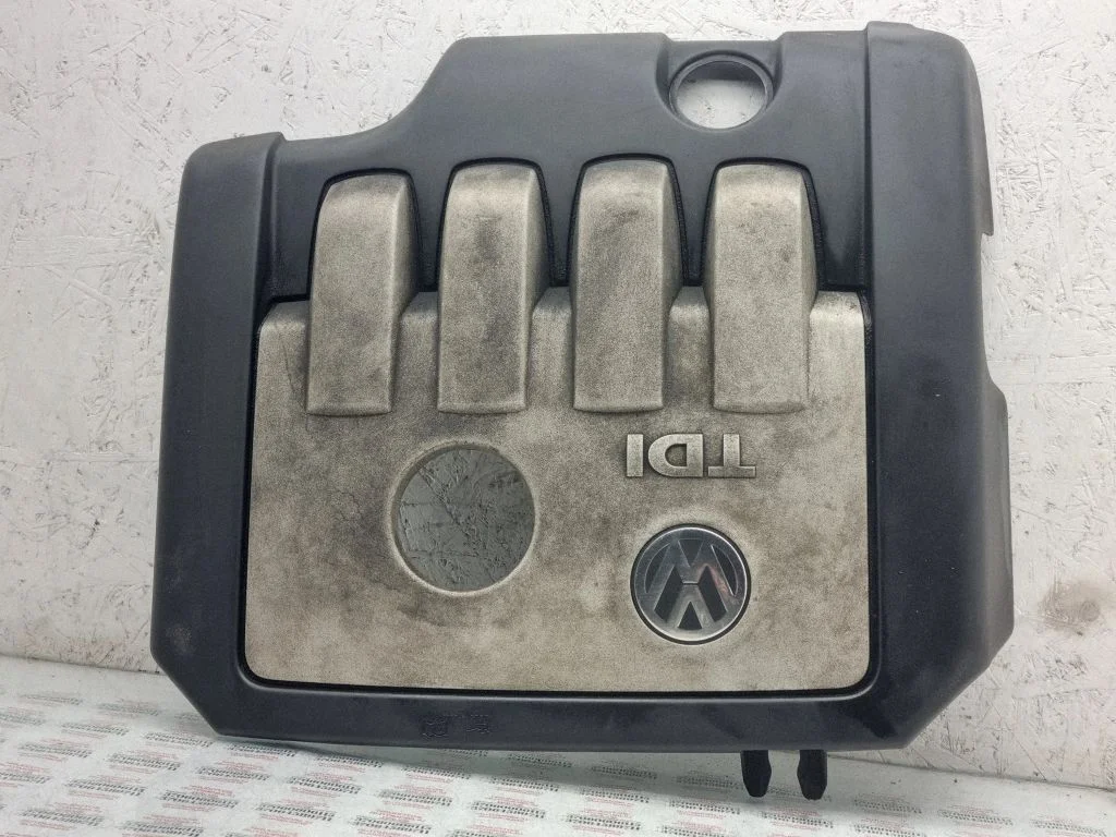 Engine cover (trim) 03G103925BG