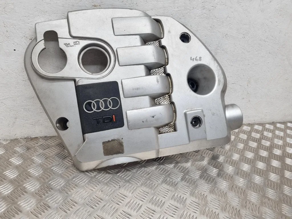 Engine cover (trim) 038103925