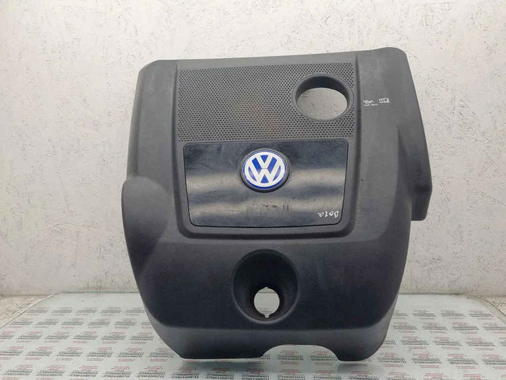 Engine cover (trim) 038103925BH