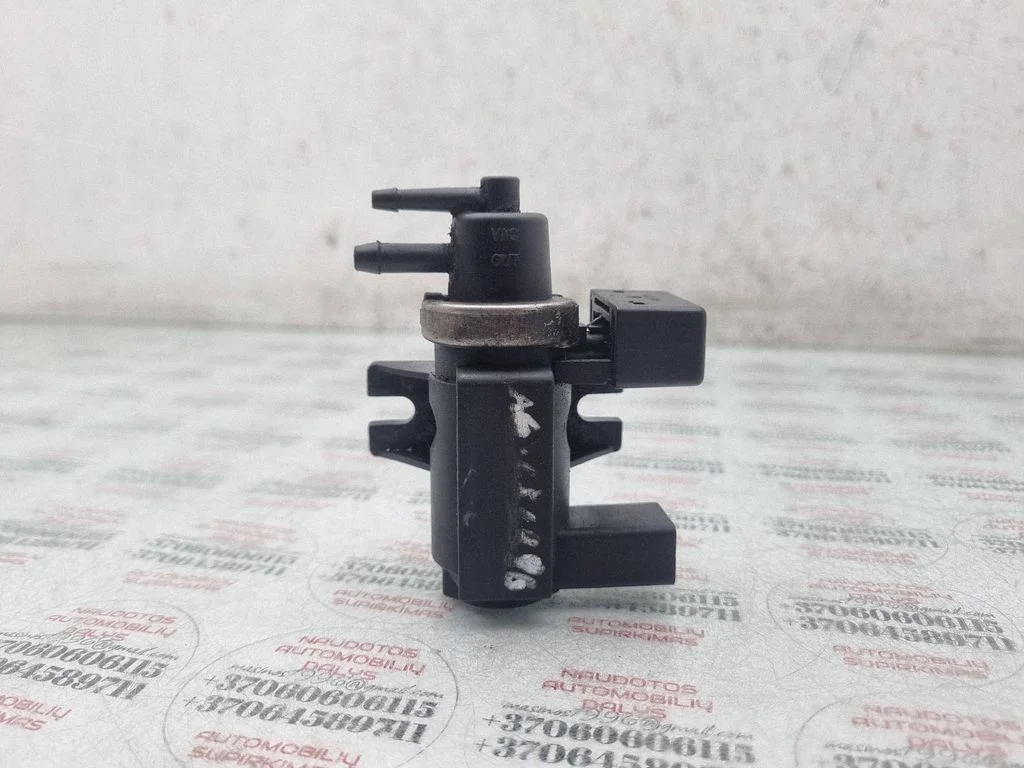 Zawór elektromagnetyczny turbo 8E0906628A
