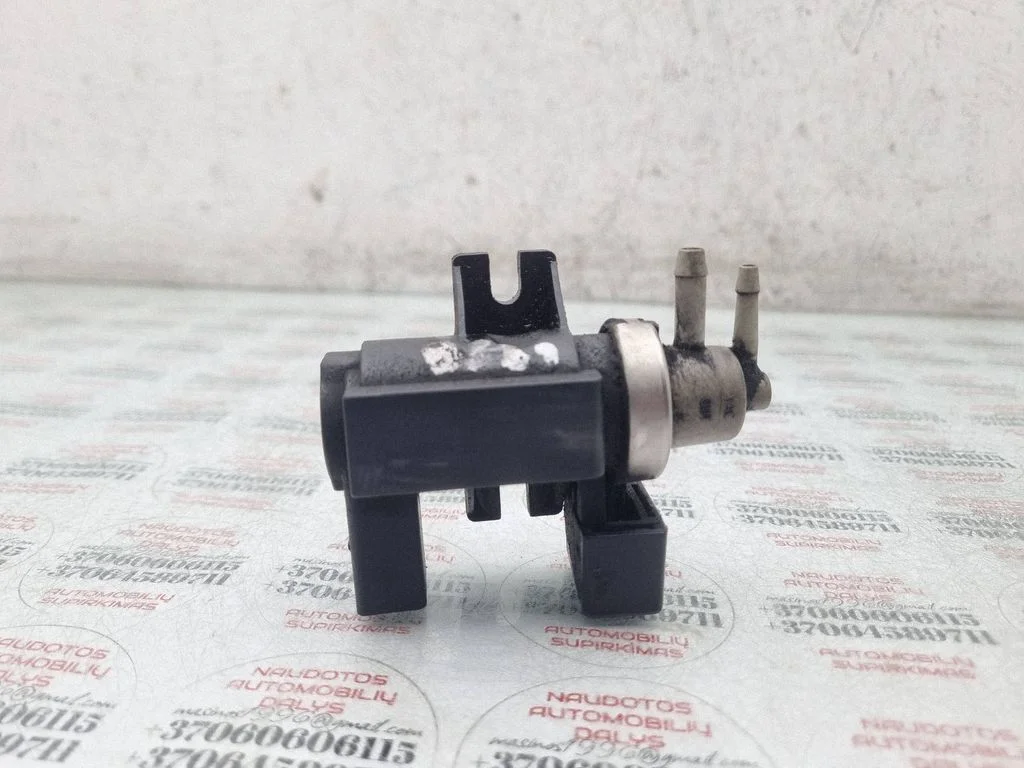 Zawór elektromagnetyczny turbo 8E0906627A