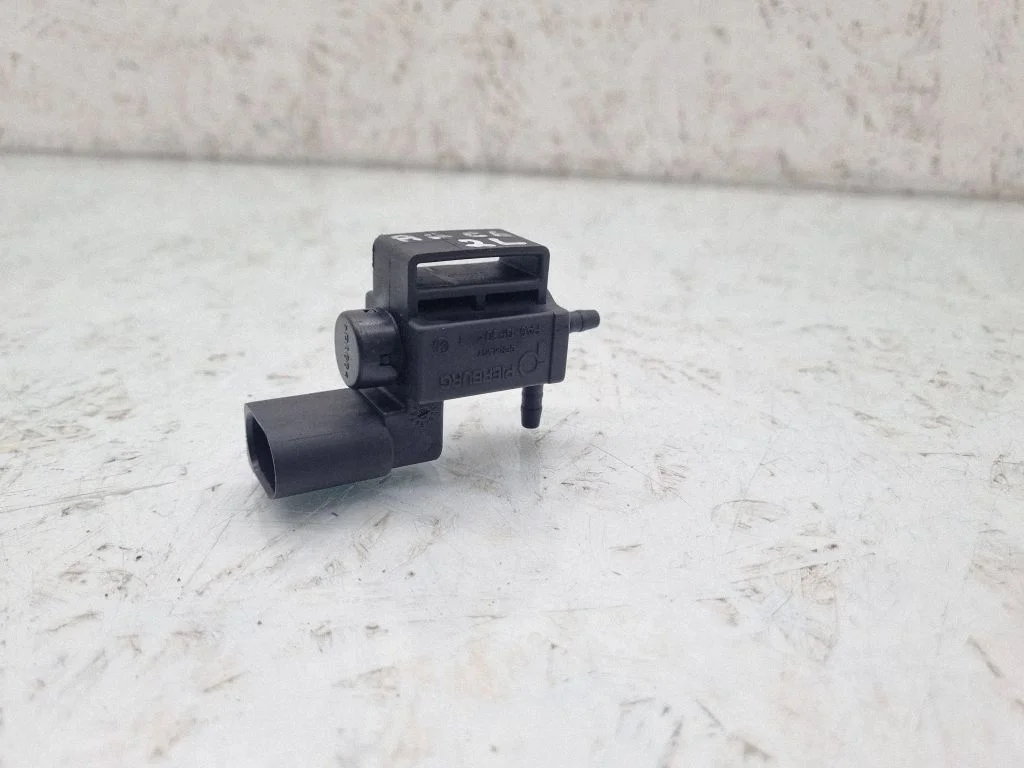 Zawór elektromagnetyczny turbo 037906283C