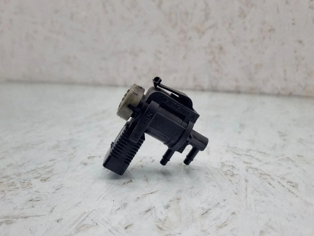 Zawór elektromagnetyczny turbo 1K0906283A