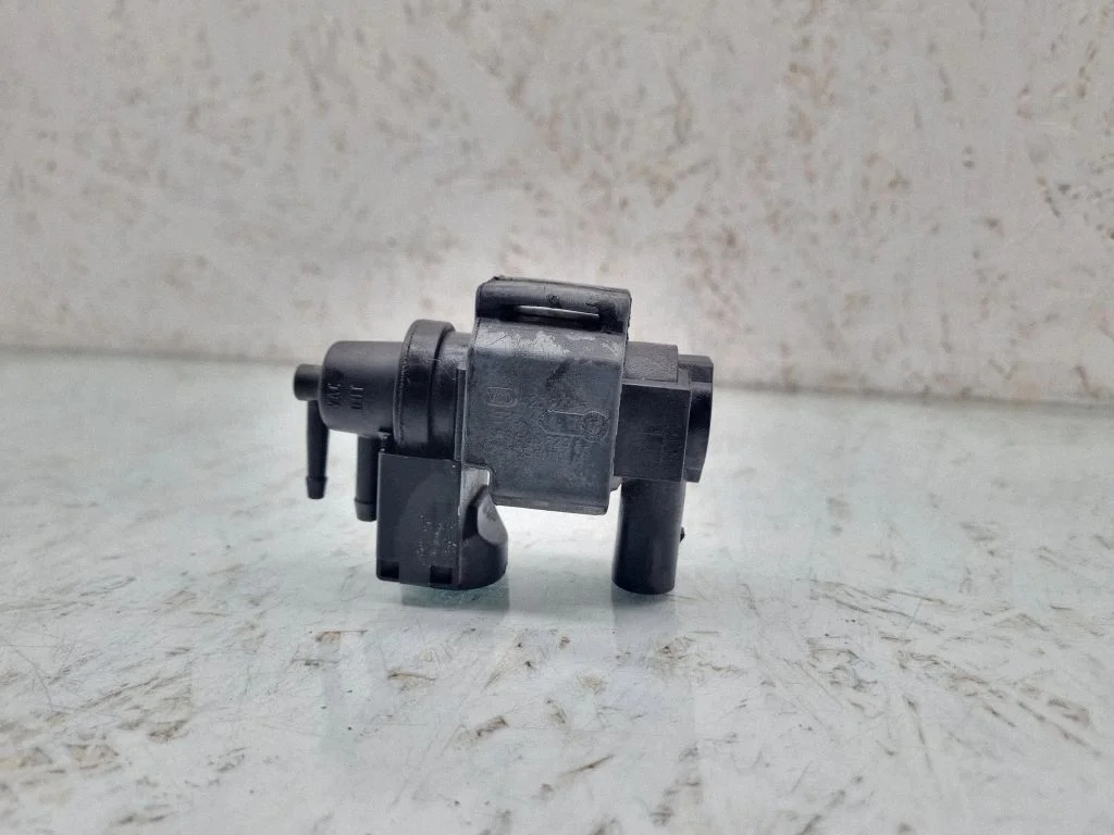 Zawór elektromagnetyczny turbo 059906629A