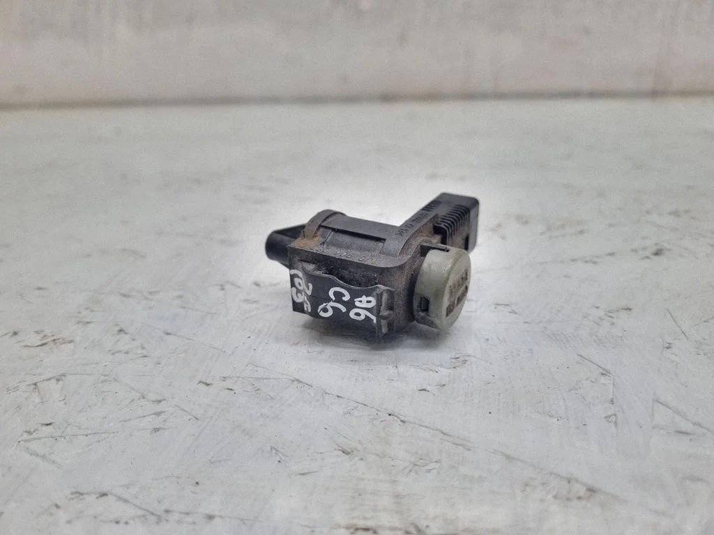 Zawór elektromagnetyczny turbo 1J0906283C