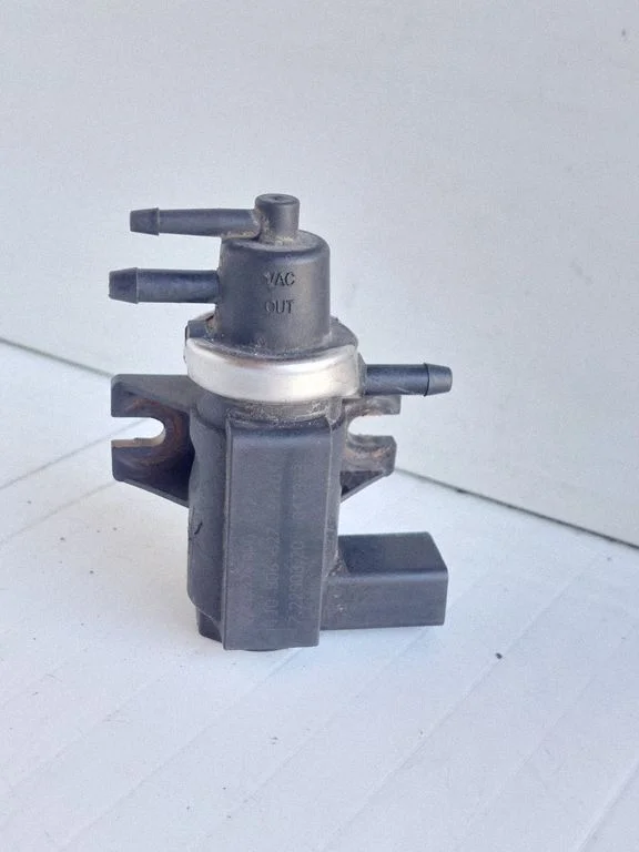 Zawór elektromagnetyczny turbo 1J0906627