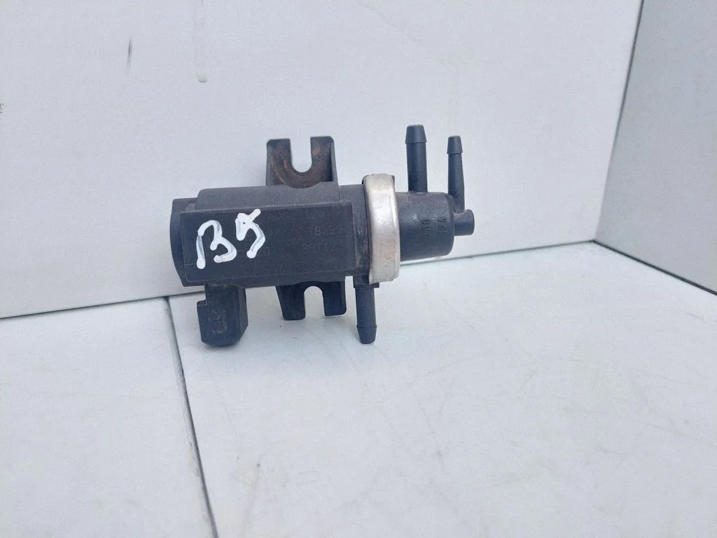 Turbo solenoid valve 68201