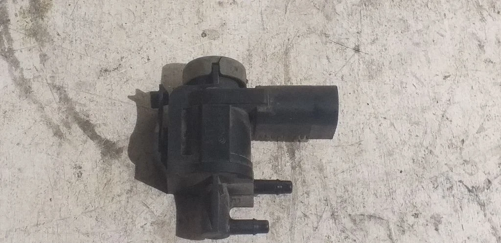 Turbo solenoid valve 1K0906283A