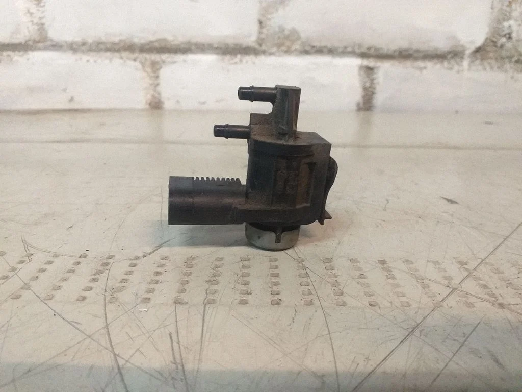 Zawór elektromagnetyczny turbo 1K0906283A
