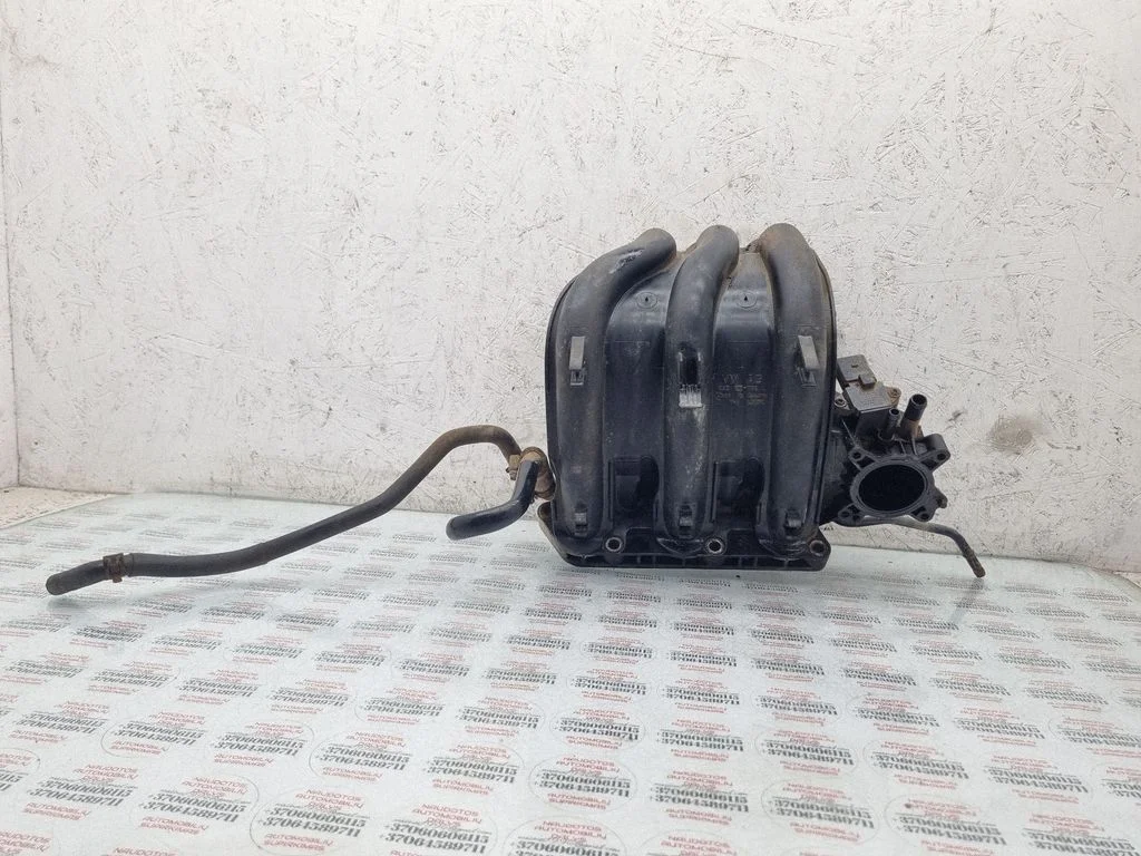 Intake manifold – Volkswagen Polo IV 9N3 (2005-2009)