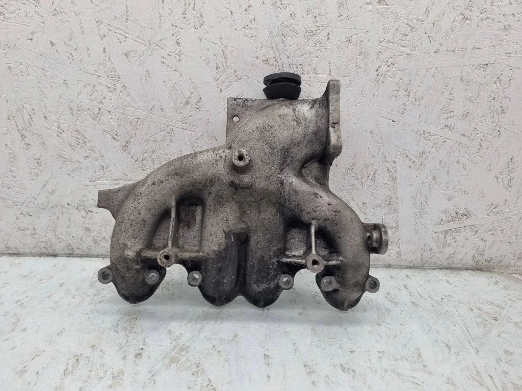Kolektor ssący 03G129713