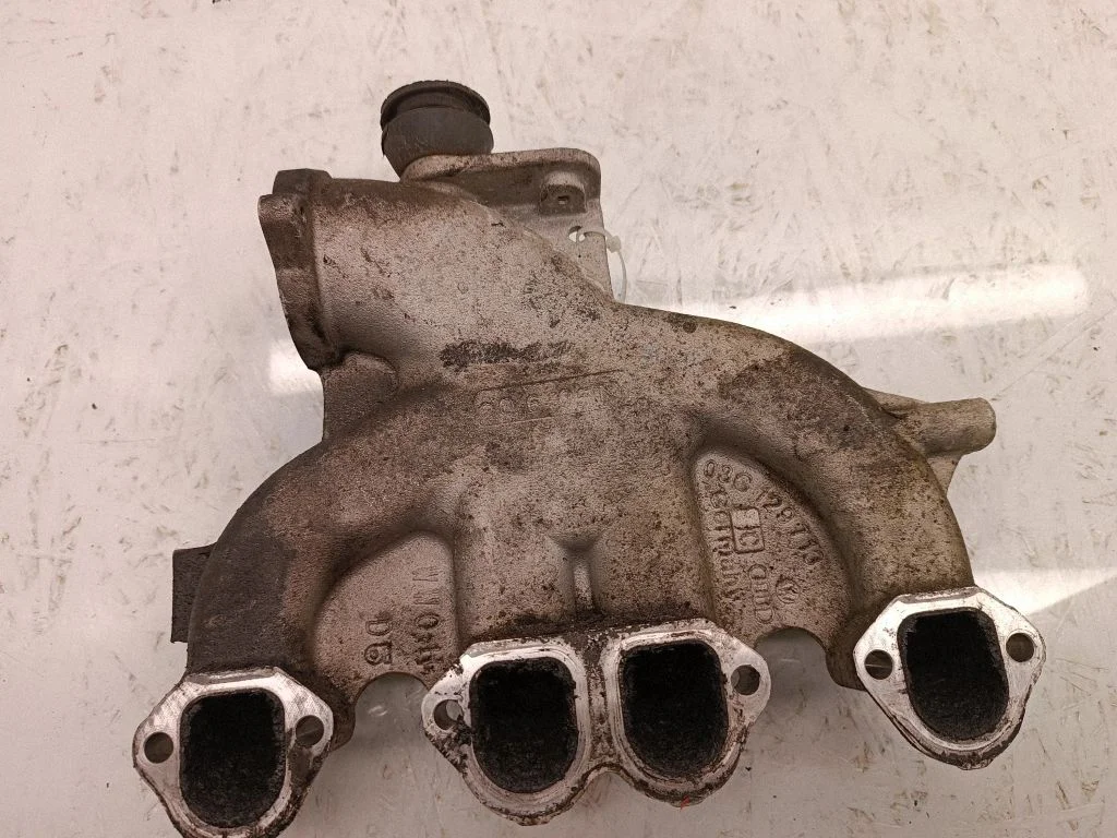 Intake manifold 03G129713