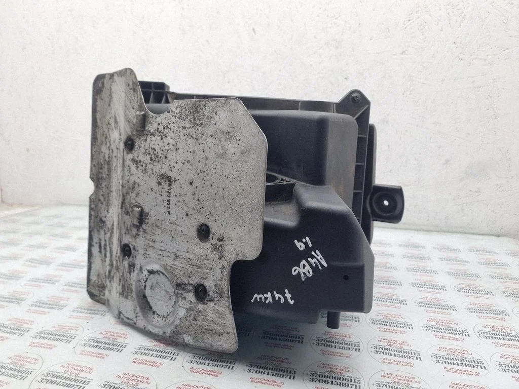 Air filter box 038133835J