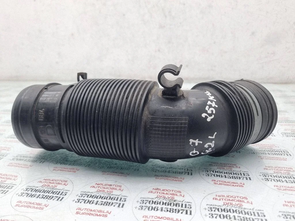 Air intake duct part – Audi Q7 4L (2005-2015)