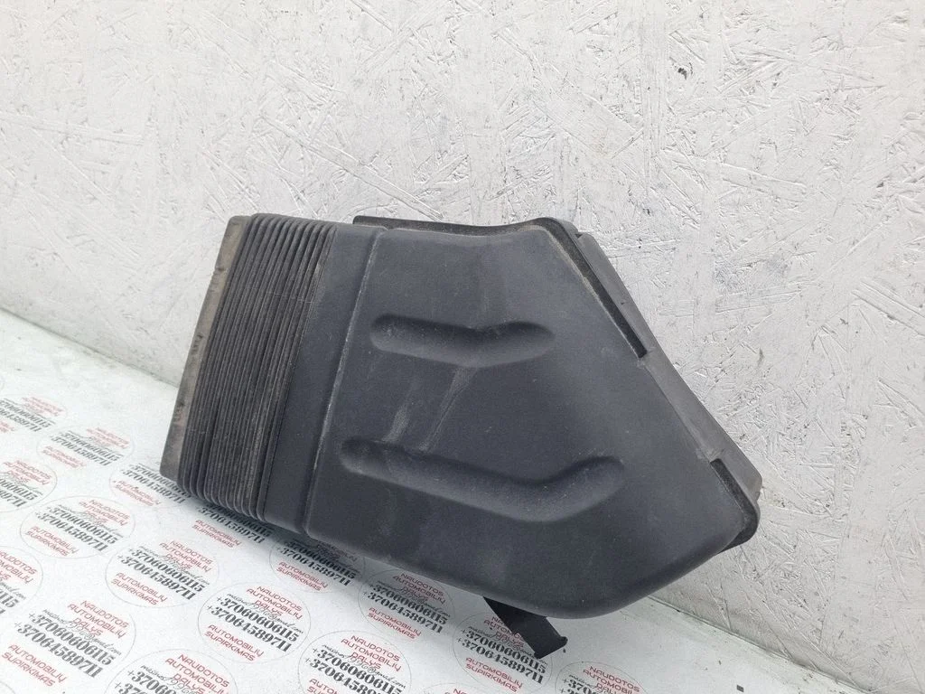 Air intake duct part – Seat Exeo (3R) (2008-2013)