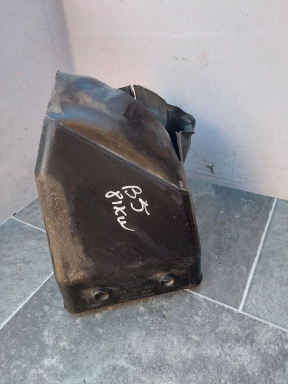 Air intake duct part 3B0121467A