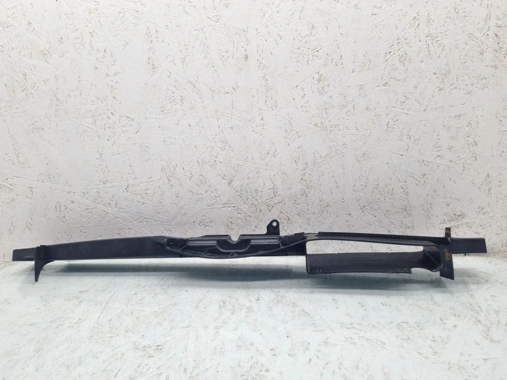 Air intake duct part – Skoda Octavia Mk2 (1Z) (2004-2013)