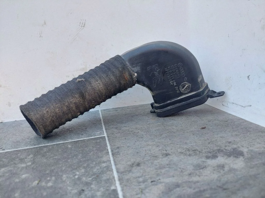 Õhuvõtukanali osa (-d) 8E0129604F