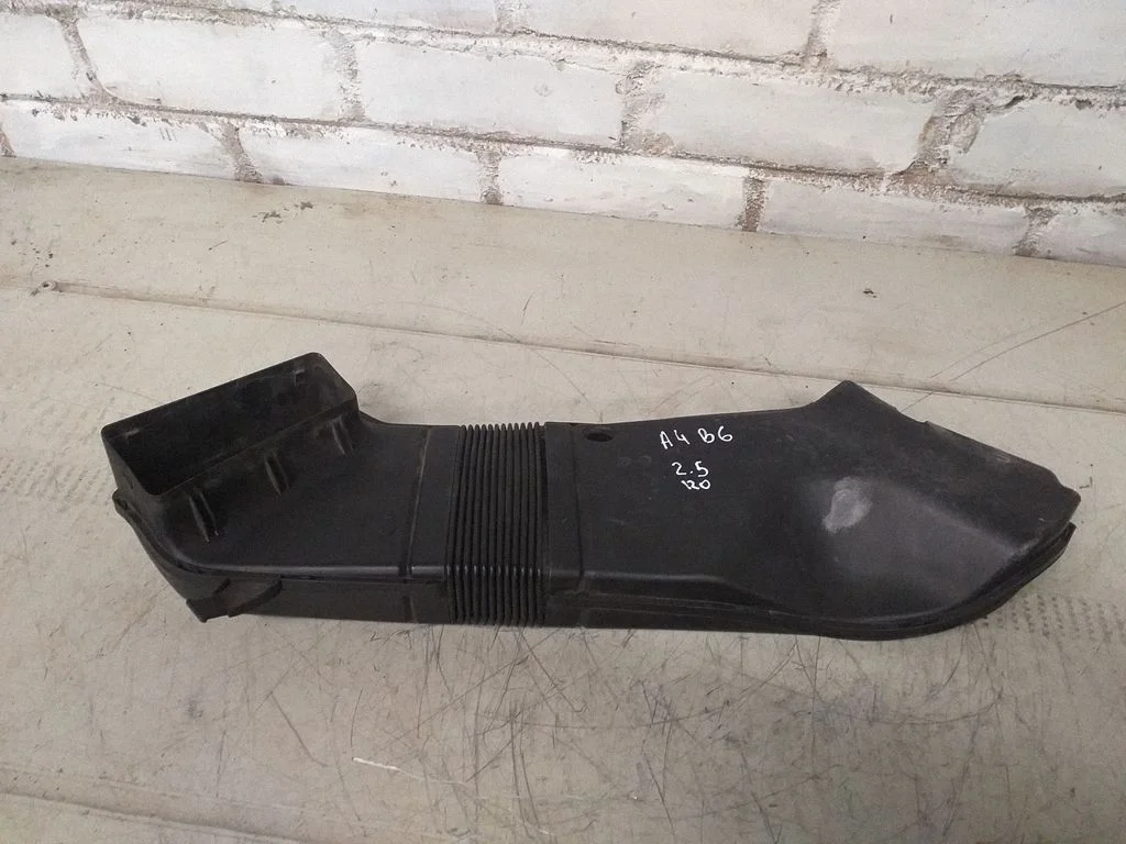 Õhuvõtukanali osa (-d) 8E0129617