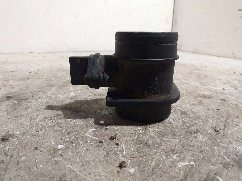 Mass air flow meter 038906461B