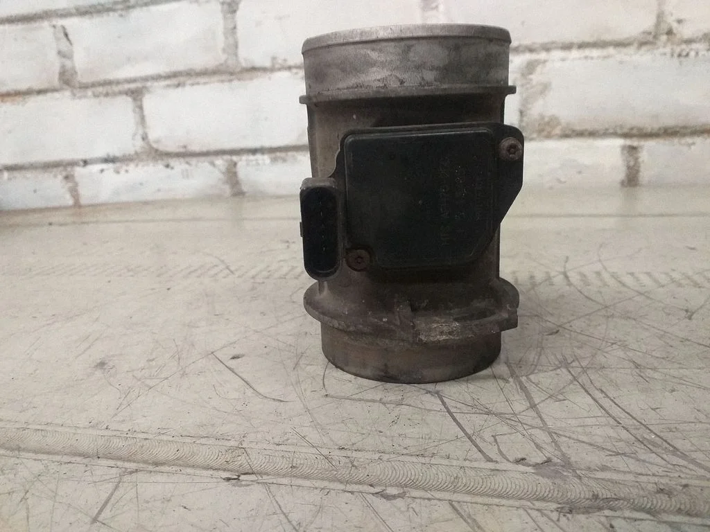 Õhumassimõõtur 059906461G