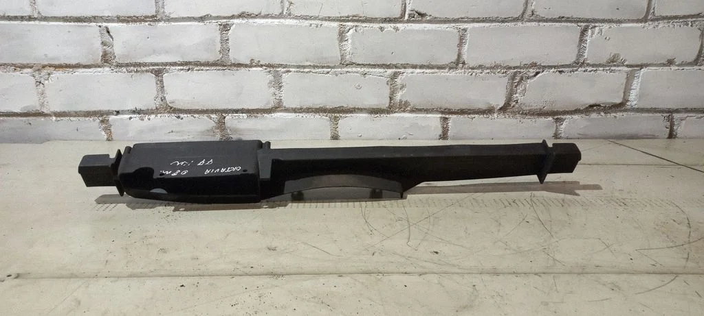 Air intake duct part – Skoda Octavia Mk2 (1Z) (2004-2013)