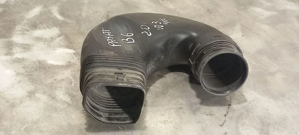 Air intake duct part 3C0129618D