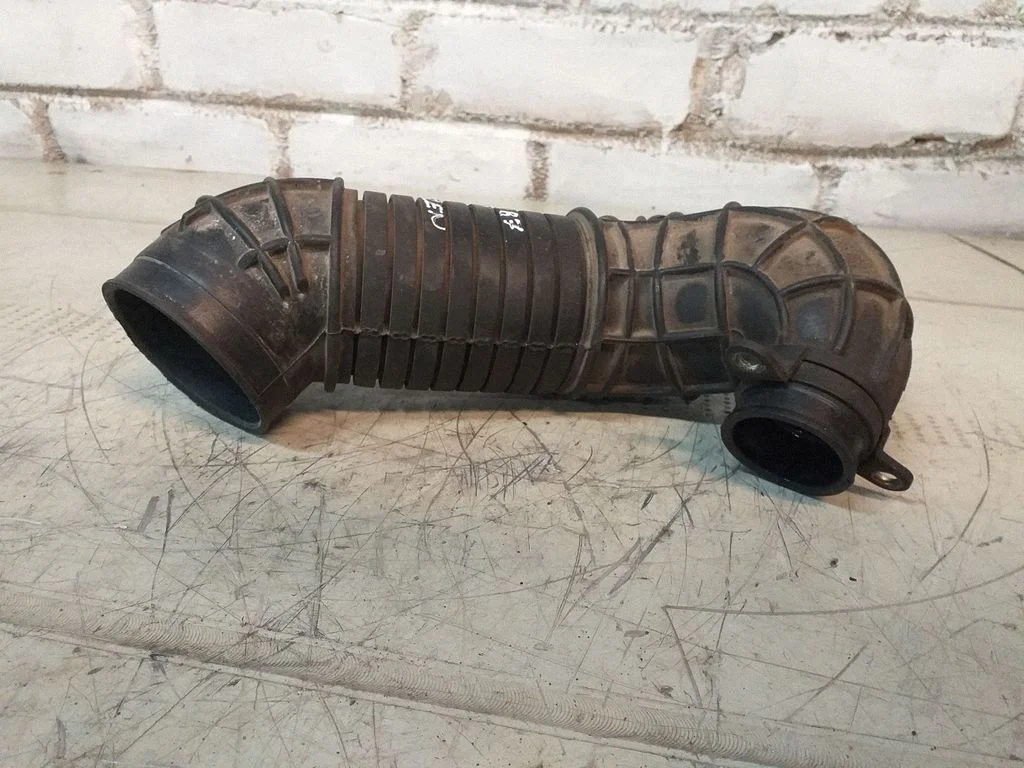 Turbo air intake inlet pipe/hose – Audi A4 S4 B7 8E 8H (2005-2008)