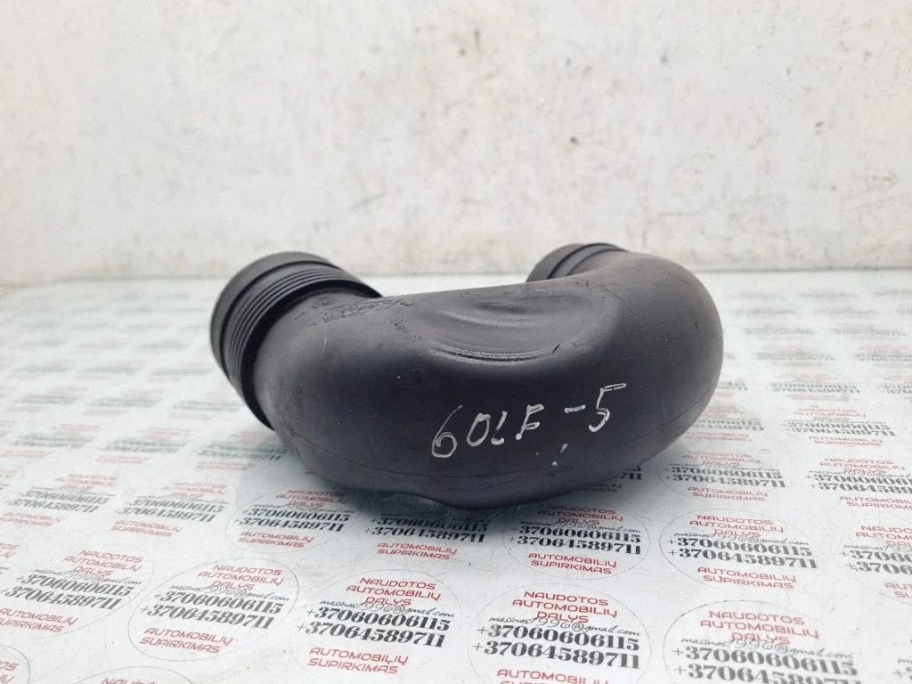 Õhu sisselaske voolik (-ud)/ toru (-d) 1K0129618AE