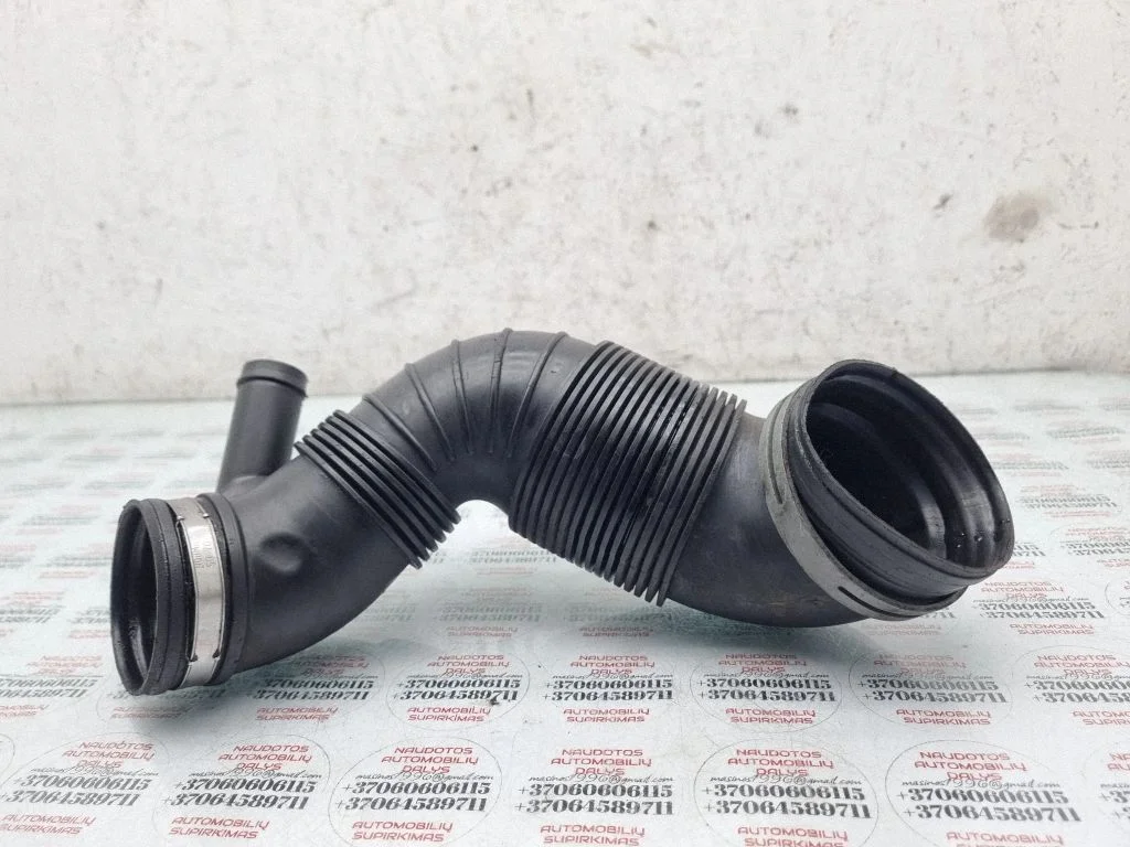 Air intake hose/pipe 3C0129654P