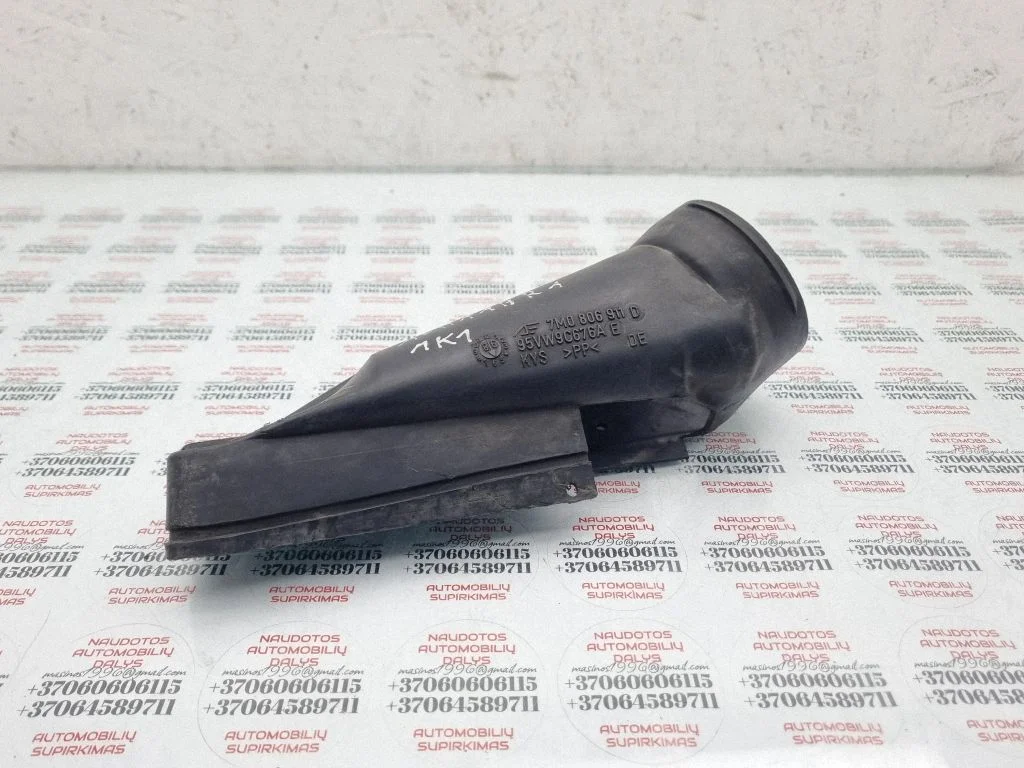 Air intake hose/pipe 7M0806911D